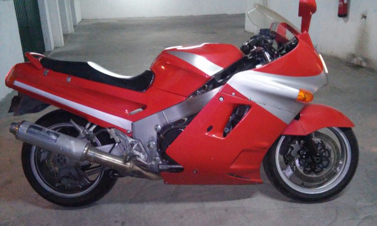 ZX11 \ ZZR110